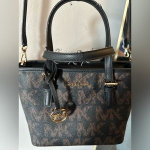 MK CROSS BODY BAG